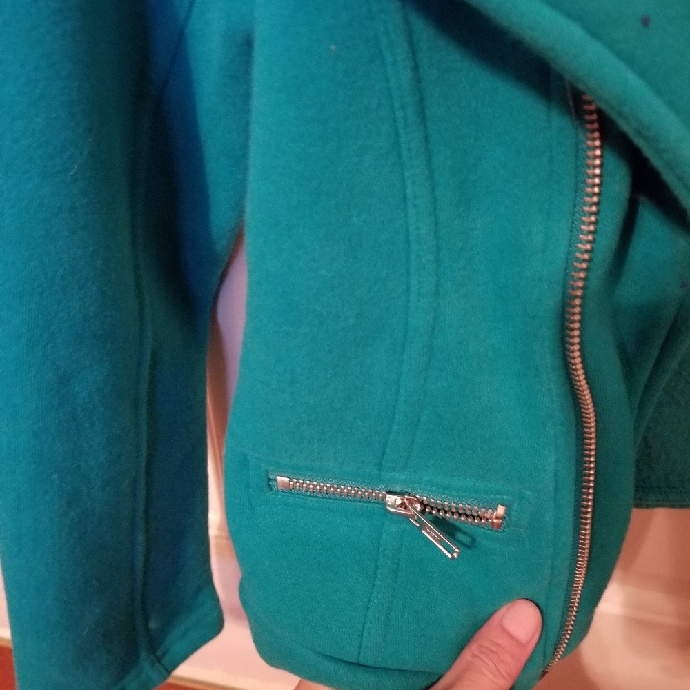 Coat - Picture 4 of 4